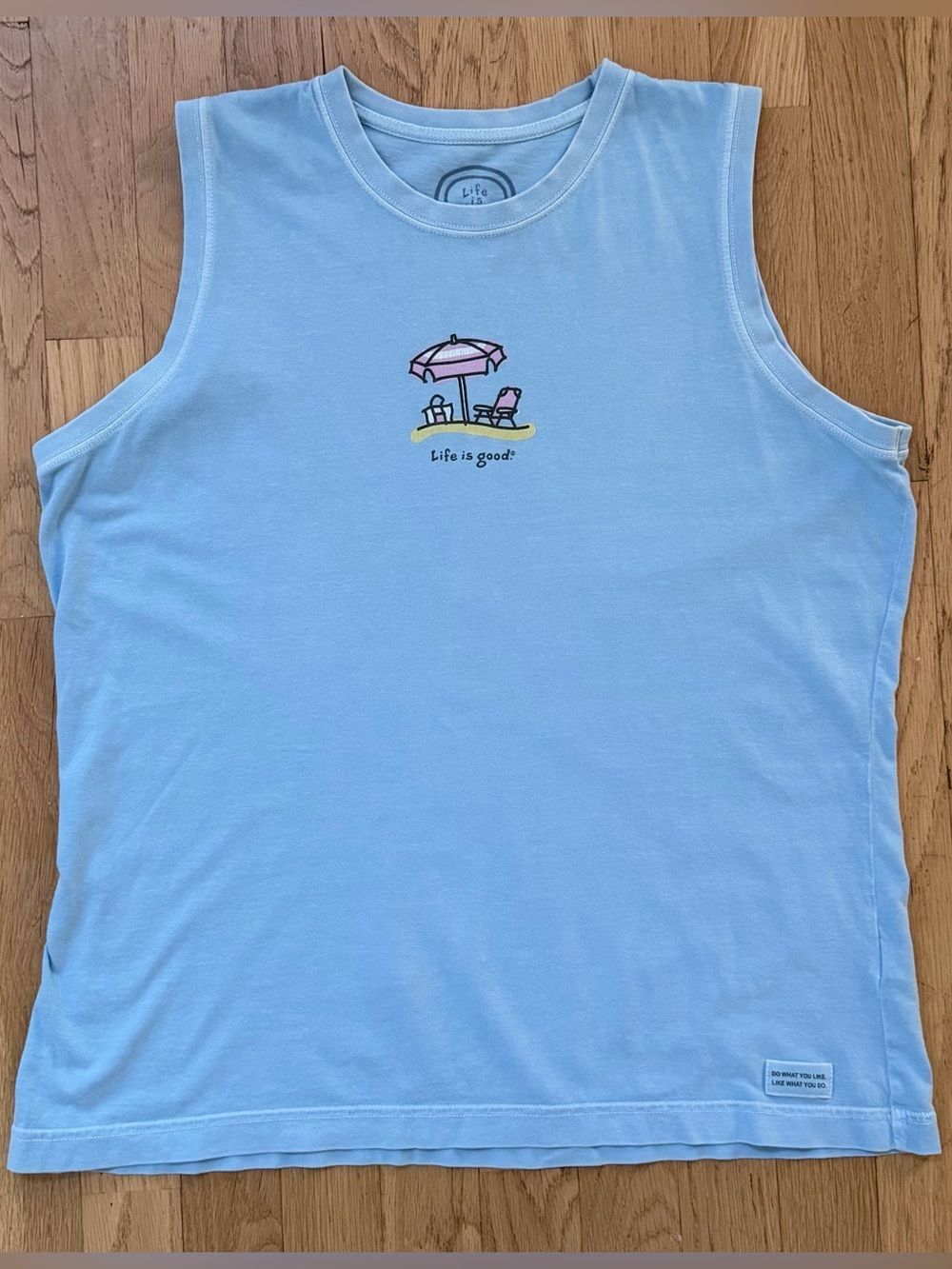 Life Is Good Women’s Large Light Blue Beach Umbrella Sleeveless Tank Top